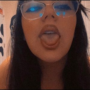 Meet your Posher, Isabella